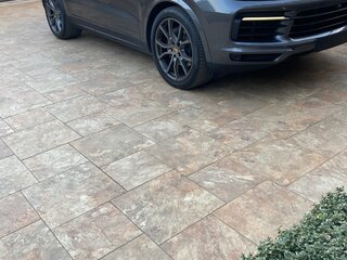 2020 Porsche Cayenne III, серый, 8200000 рублей, вид 3