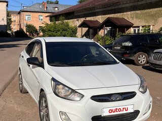 2013 Hyundai Solaris I, белый, 490000 рублей, вид 3