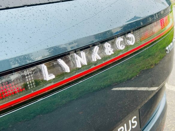 2026 Lynk & Co 900, синий - вид 12
