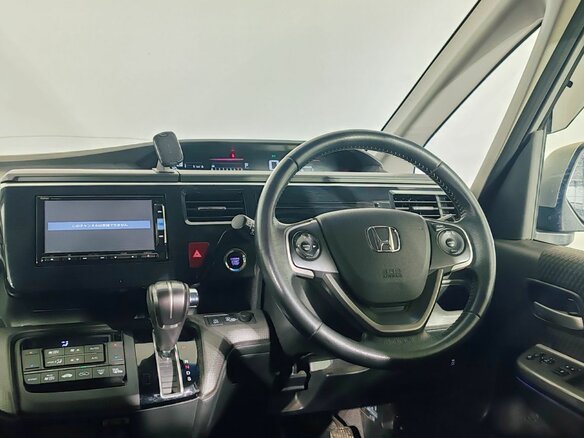 2015 Honda Stepwgn Spada V, серый, 1870000 рублей - вид 10