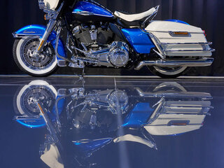 2021 Harley-Davidson Electra Glide Revival, голубой, 2750000 рублей, вид 2