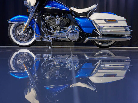 2021 Harley-Davidson Electra Glide Revival, голубой, 2750000 рублей, вид 2