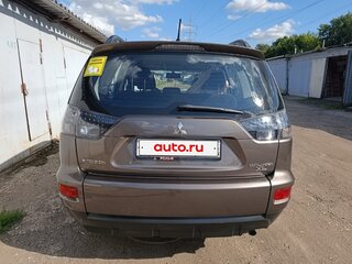 2011 Mitsubishi Outlander II Рестайлинг, коричневый, 1600000 рублей, вид 4
