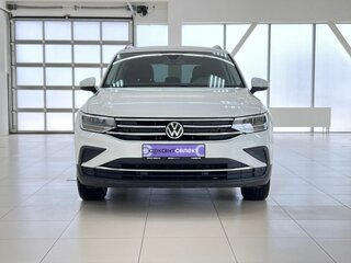 2021 Volkswagen Tiguan II Рестайлинг, белый, 2270000 рублей, вид 2