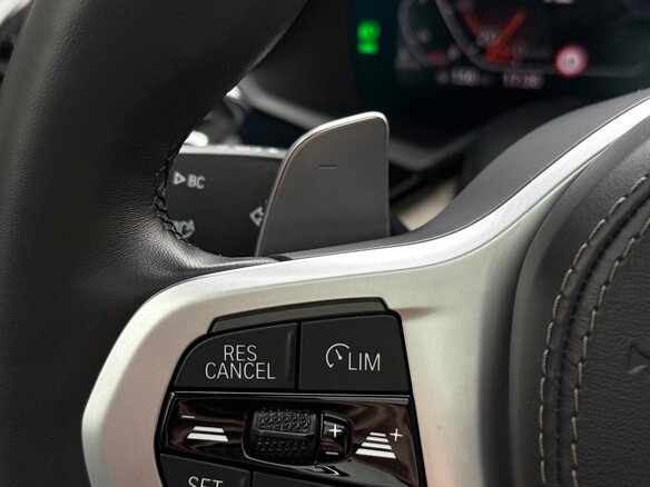 2021 BMW X7 40d I (G07), чёрный, 10100000 рублей - вид 14