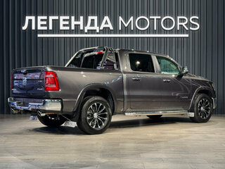 2019 Ram 1500 Crew Cab V, серый, 6150000 рублей, вид 4