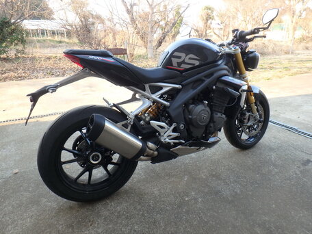 2022 Triumph Speed Triple, чёрный, 1390000 рублей, вид 3