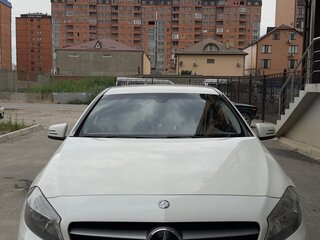 2013 Mercedes-Benz A-Класс 180 III (W176), белый, 1350000 рублей, вид 4