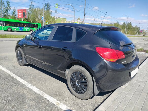 2011 Opel Astra J, чёрный, 630000 рублей - вид 6
