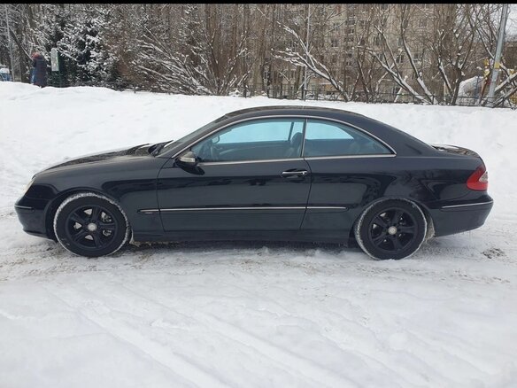 2003 Mercedes-Benz CLK-Класс 270 II (W209), чёрный, 1350000 рублей - вид 2