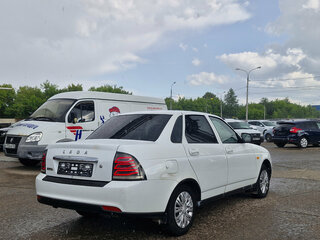 2017 Lada (ВАЗ) Priora I Рестайлинг, белый, 342000 рублей, вид 2
