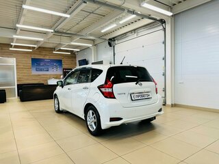 2017 Nissan Note II Рестайлинг, белый, 1379900 рублей, вид 4