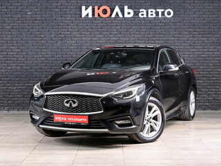 Infiniti Q30
