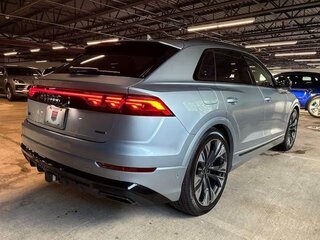 2026 Audi Q8 55 TFSI I (4M) Рестайлинг, серебристый, 14093855 рублей, вид 5