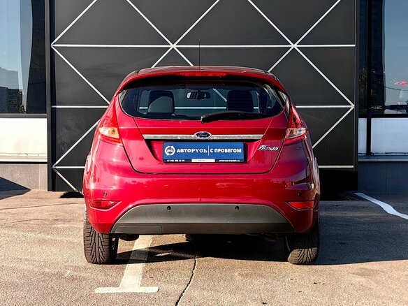 2010 Ford Fiesta Mk6, красный, 599000 рублей - вид 3