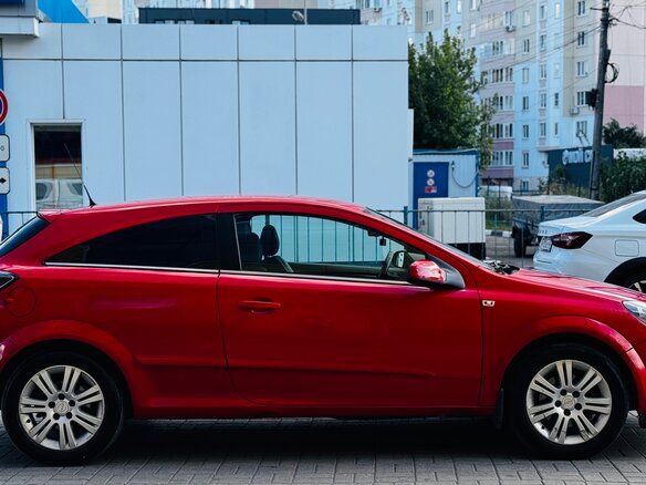 2008 Opel Astra GTC H Рестайлинг, красный - вид 4