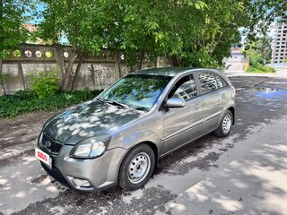 2010 Kia Rio II Рестайлинг, серебристый, 345000 рублей, вид 1