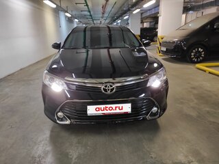 2016 Toyota Camry VII (XV50) Рестайлинг, чёрный, 2875000 рублей, вид 2