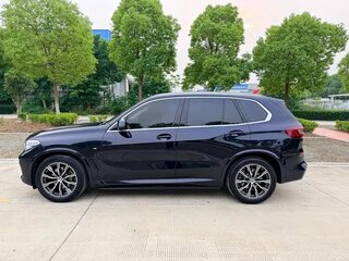 2022 BMW X5 Long 30Li IV (G05/G18), чёрный, 5356000 рублей, вид 3