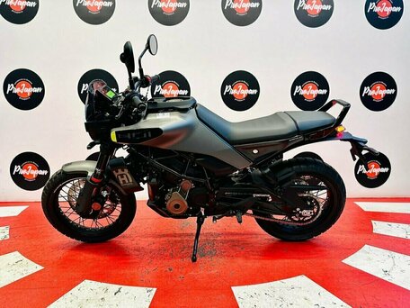 2026 Husqvarna Svartpilen 401, серый, 750000 рублей, вид 4