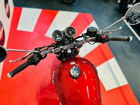 2026 Royal Enfield Interceptor 650, красный, 689000 рублей, вид 5