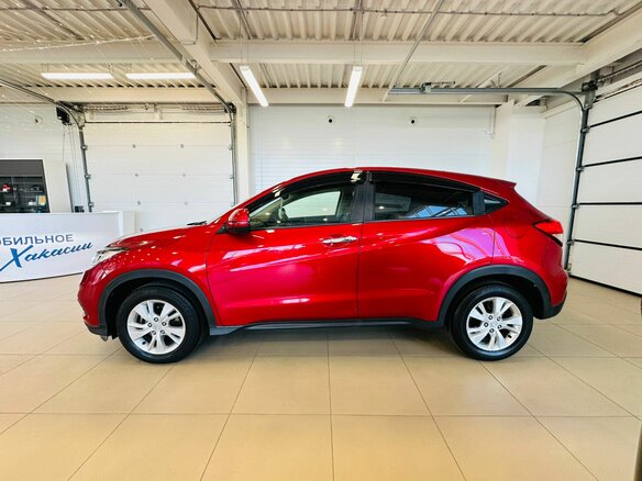 2018 Honda Vezel I Рестайлинг, красный, 1999900 рублей - вид 3