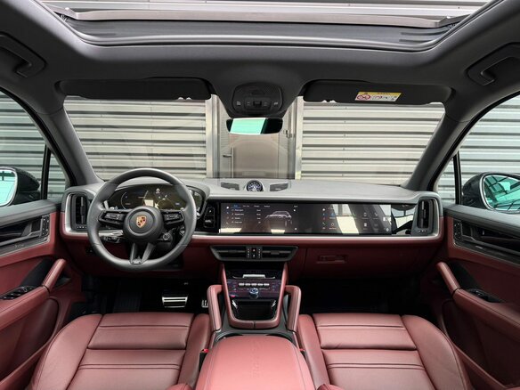 2026 Porsche Cayenne III Рестайлинг, чёрный, 21000000 рублей - вид 13