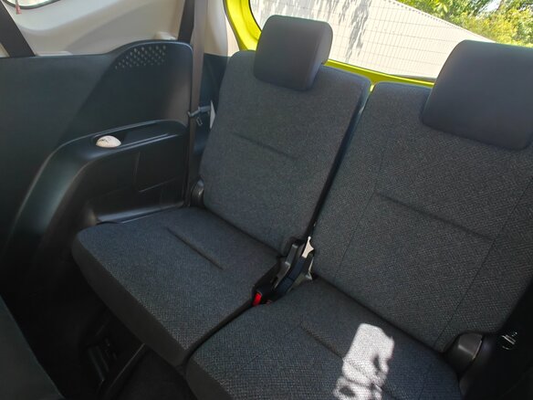 2017 Toyota Sienta II, жёлтый, 1150000 рублей - вид 17