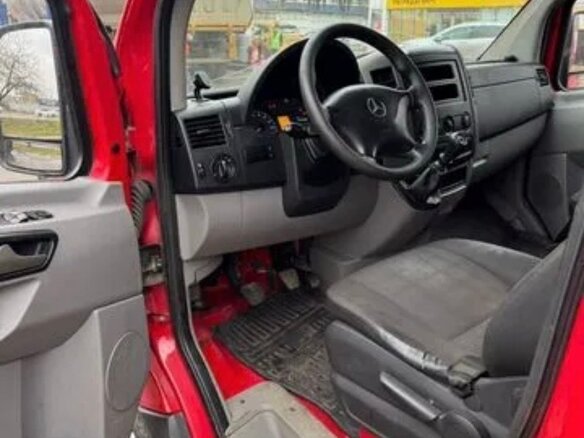 2014 Mercedes-Benz Sprinter, красный, 1700000 рублей - вид 10