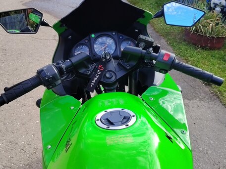 2011 Kawasaki Ninja 250R, зелёный, 220000 рублей, вид 2