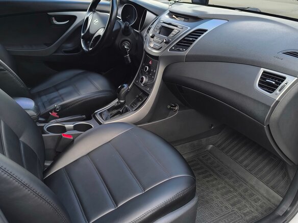 2014 Hyundai Elantra V (MD), белый, 1300000 рублей - вид 9