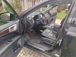 2015 Nissan Pathfinder IV, чёрный, 1410000 рублей, вид 4
