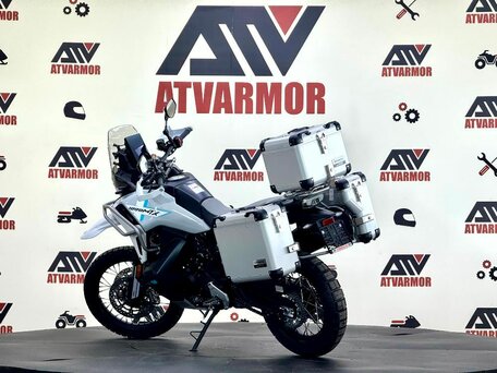 2026 CFMoto 1000MT-X Touring (ABS), серый, 1278900 рублей, вид 3