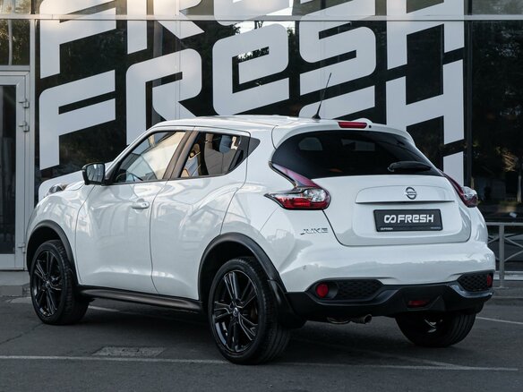 2017 Nissan Juke I Рестайлинг, белый, 1664000 рублей - вид 1