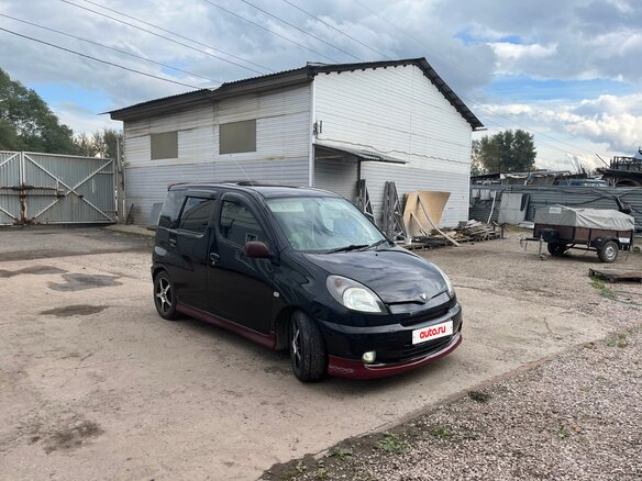 2001 Toyota FunCargo, чёрный