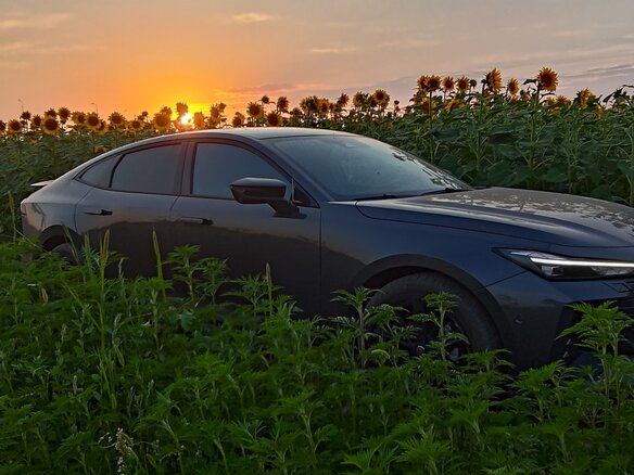 2024 Changan UNI-V I, серый - вид 3