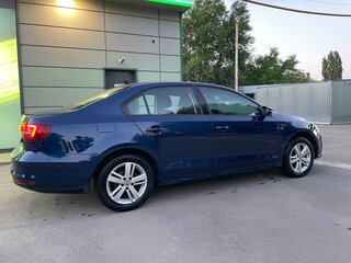 2016 Volkswagen Jetta VI Рестайлинг, синий, 1399000 рублей, вид 3