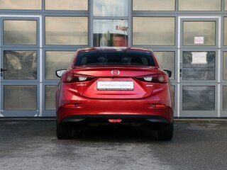 2017 Mazda 3 III (BM) Рестайлинг, красный, 1541000 рублей, вид 5