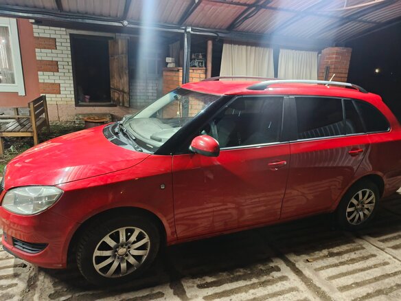 2014 Skoda Fabia II Рестайлинг, красный, 750000 рублей - вид 2