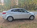 2017 Kia Rio III Рестайлинг, серебристый - вид 1