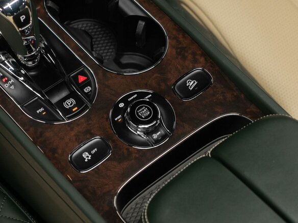 2018 Bentley Bentayga I, зелёный, 14990000 рублей - вид 21