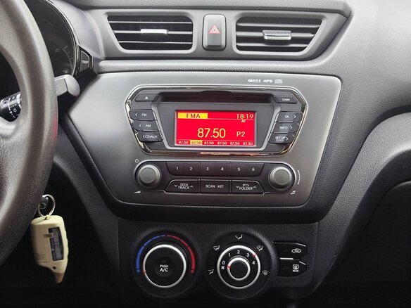 2012 Kia Rio 4-speed III, белый - вид 14