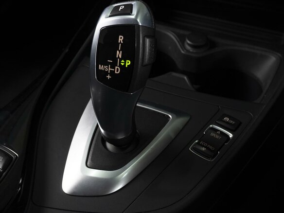 2015 BMW 1 серии 118i II (F20/F21) Рестайлинг, белый, 1390000 рублей - вид 12