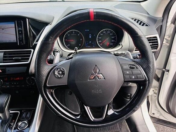 2020 Mitsubishi Eclipse Cross I, белый - вид 9