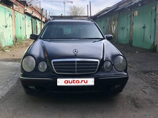2001 Mercedes-Benz E-Класс 270 II (W210, S210) Рестайлинг, чёрный, 850000 рублей, вид 4