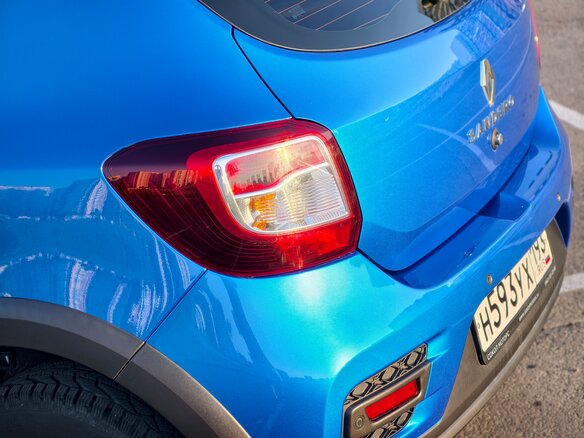 2020 Renault Sandero Stepway II Рестайлинг, синий, 1420000 рублей - вид 18