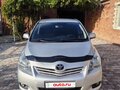2010 Toyota Verso I, серебристый, 1100000 рублей - вид 1