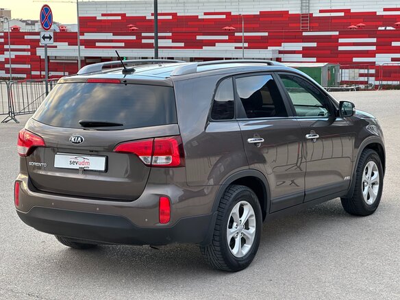 2018 Kia Sorento II Рестайлинг, бежевый, 2097000 рублей - вид 31