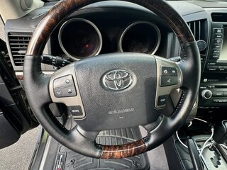 2011 Toyota Land Cruiser 200 Series, зелёный, 2990000 рублей, вид 4
