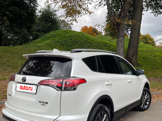 2018 Toyota RAV4 IV (XA40) Рестайлинг, белый, 3200000 рублей, вид 4
